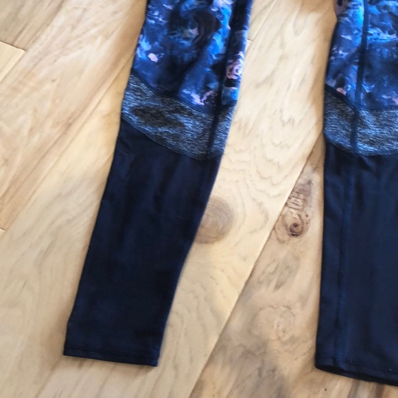 Lululemon leggings - Picture 2 of 3